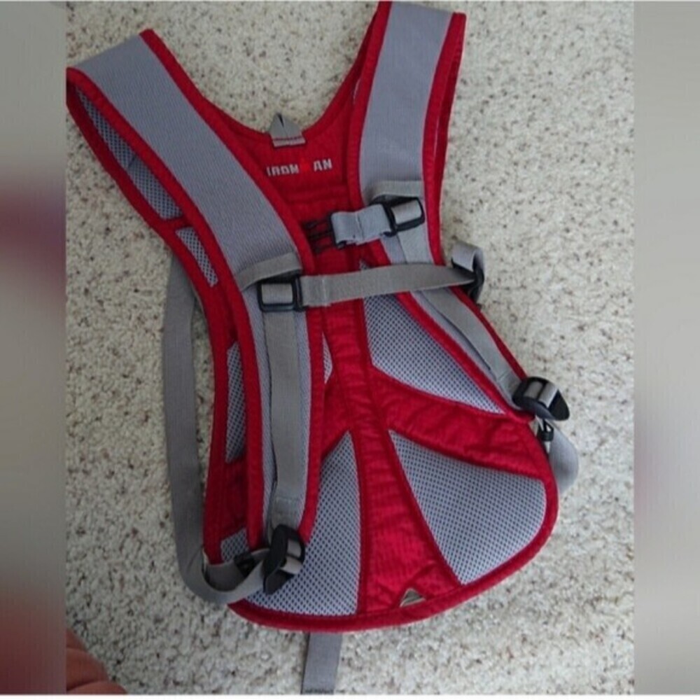 IRONMAN PRO HYDRATION PACK - Picture 2 of 9